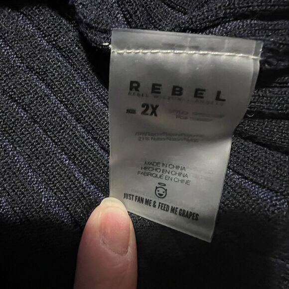 Rebel Wilson X Angels Plus Size 2X Blue Black Cold Shoulder Top - Picture 6 of 8